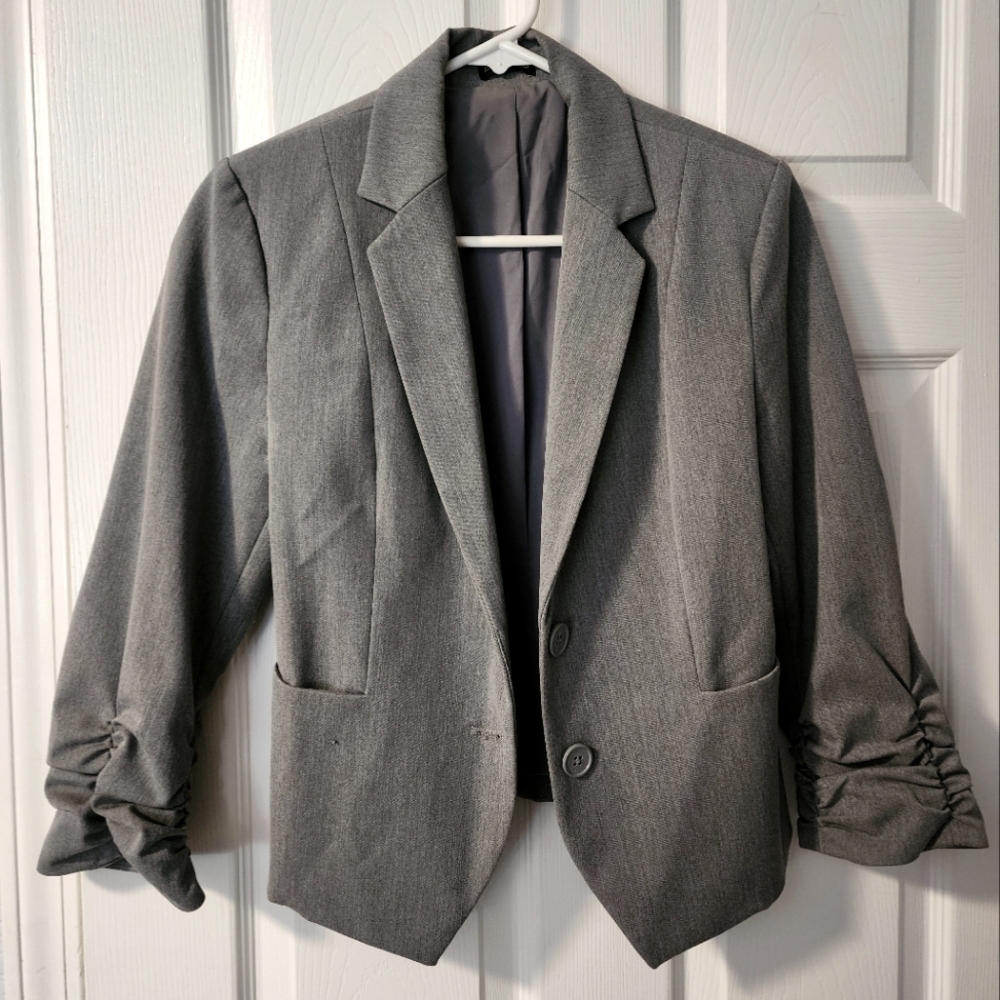 Express 3/4 Sleeve Grey Suit Set